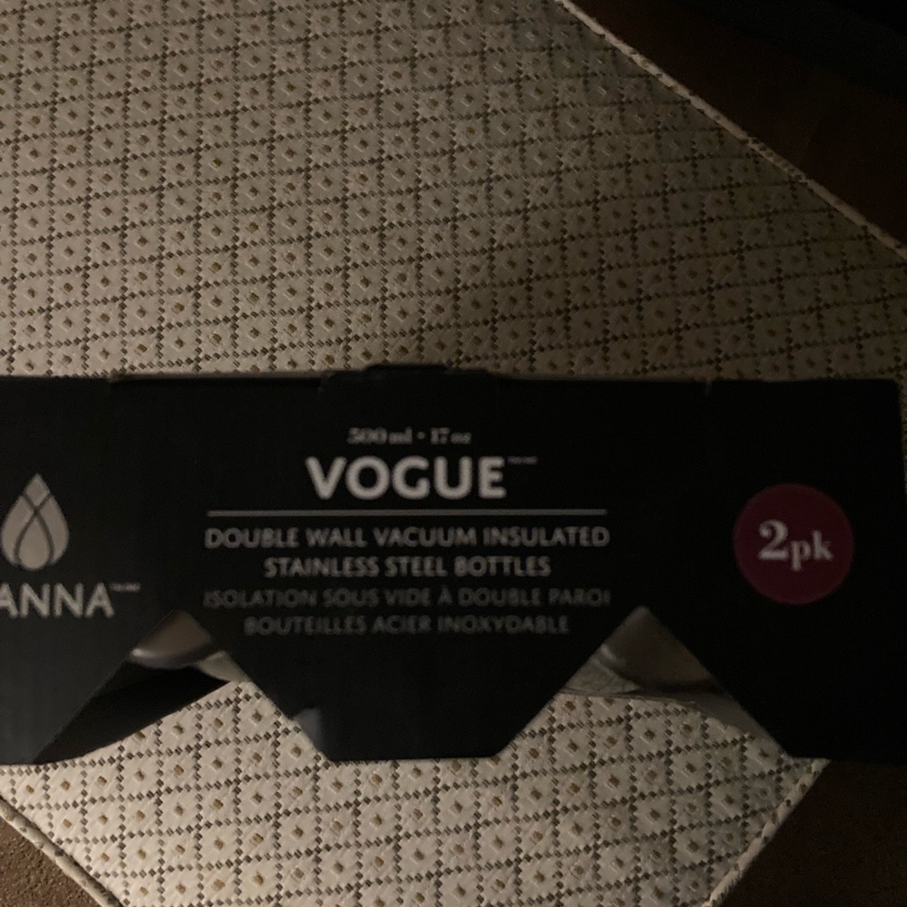 Brand new set of 2 bottles 500 ml - Picture 3 of 3